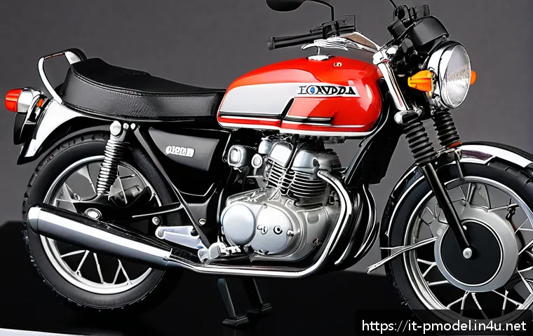 혼다 모터사이클 프라모델 - A highly detailed 1:12 scale miniature model of the vintage Honda CB750 Four motorcycle, crafted wit...